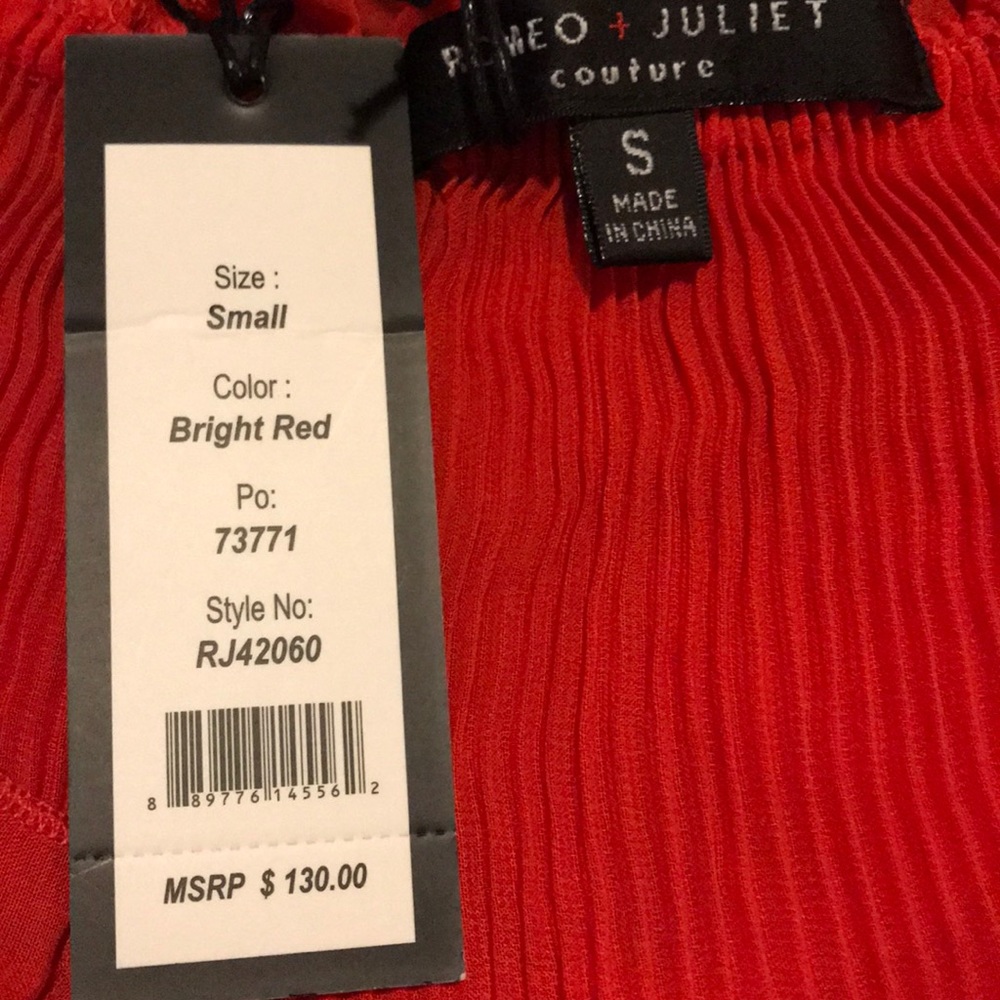 Romeo/Juliet Accordion Blouse - Picture 3 of 6